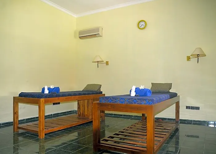 Bagus Lovina Hotel