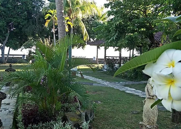 Bagus Lovina Hotel